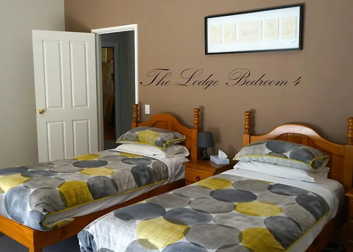 Harmony Forest Cottages & Lake Side Lodge